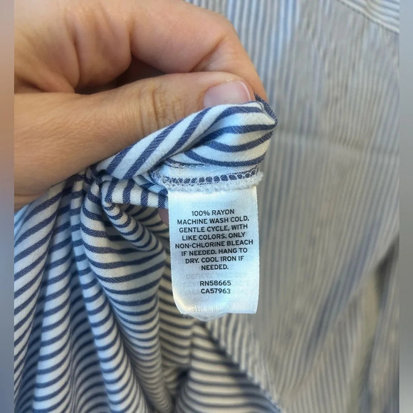 Melrose and Market blue and white striped button down size XS - Picture 7 of 7